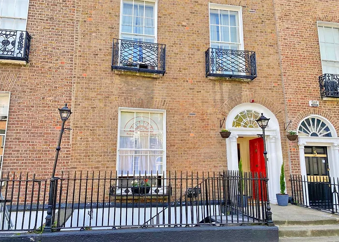Baggot Court Townhouse